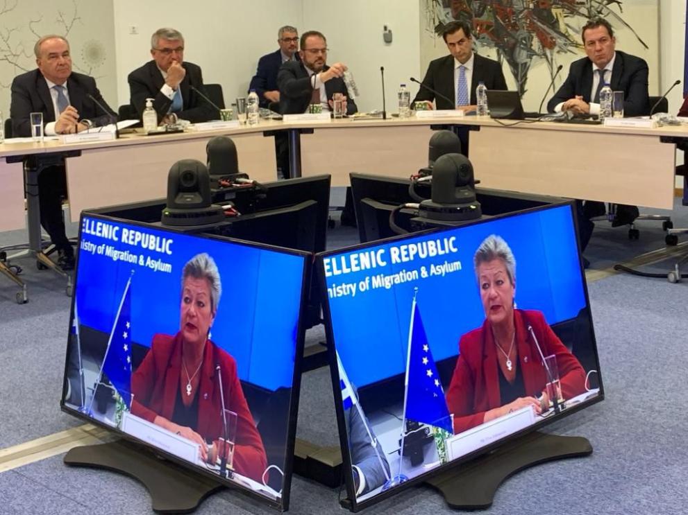 The photo shows the first inter-ministerial meeting that launched the Task Force on Integration. In the front, we see Commissioner Johansson portrayed on two screens, while in the background ministers and participants are listening to the speaker.