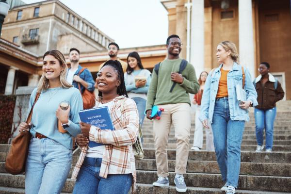 Image displays group of university students